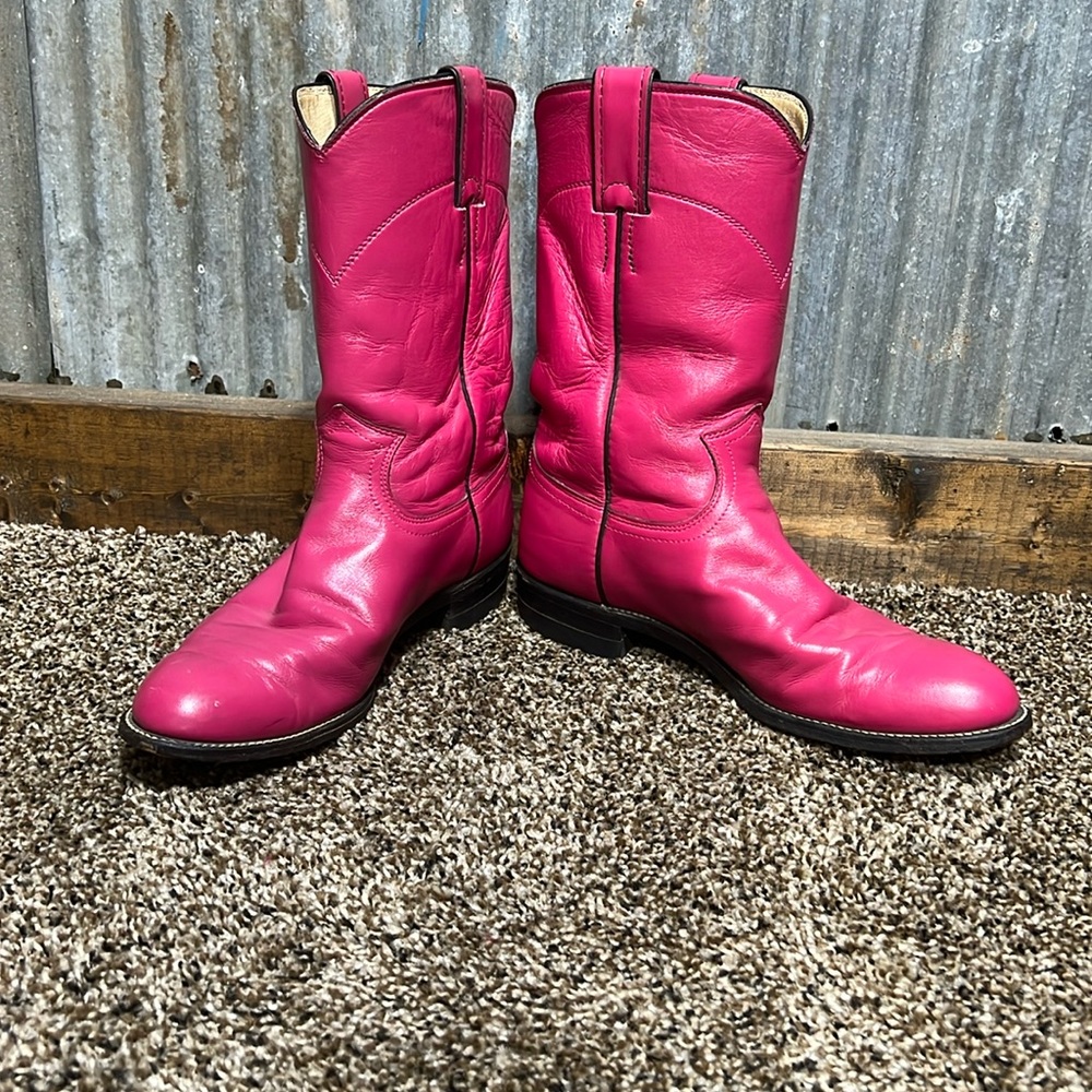 ?!?PINK?!? Justin cowgirl boots